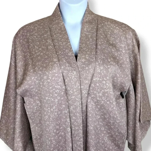 Vintage Silk Pink Floral Haori - Picture 5 of 11